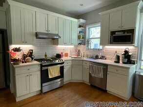 164 Hyde Park Ave in Boston, MA - Building Photo - Building Photo