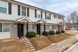 London Townhomes in Atlanta, GA - Foto de edificio - Building Photo