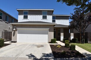 2375 Explorador Dr in Merced, CA - Building Photo