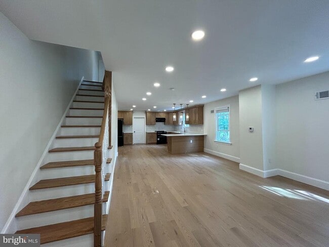 property at 5 Locust St