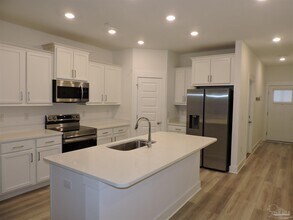 6590 Paso Fino Dr in Bellview, FL - Building Photo - Building Photo