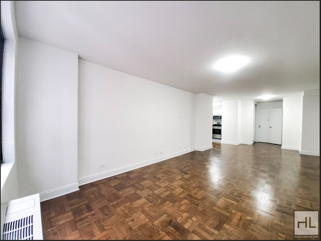 5 AVENUE in New York, NY - Building Photo - Building Photo