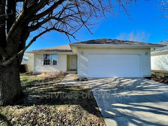 property at 5543 S Walnut Hill Ave