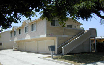 124 W Truslow Ave in Fullerton, CA - Building Photo - Building Photo