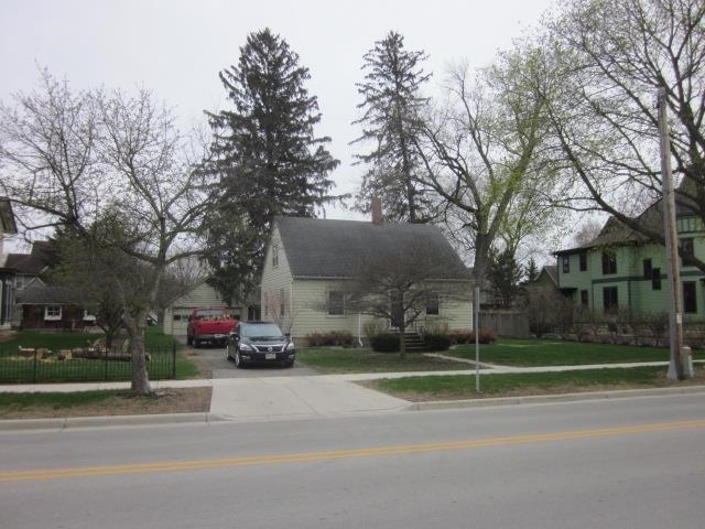 316 Mulberry St in Lake Mills, WI - Building Photo