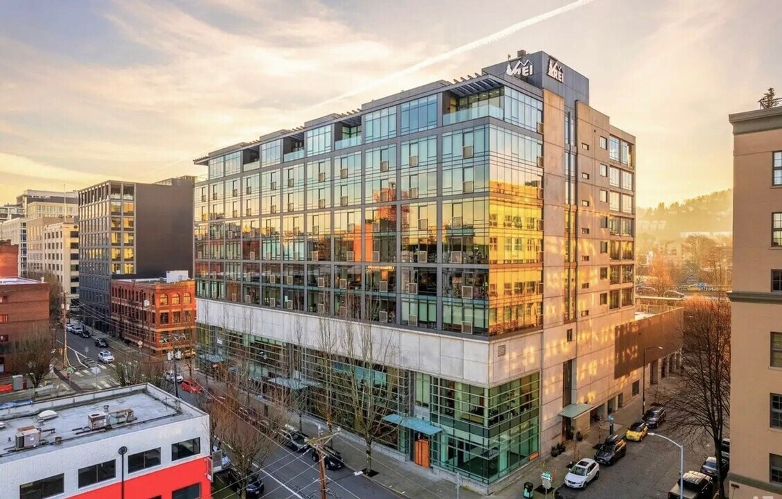 1410 NW Kearney St in Portland, OR - Building Photo
