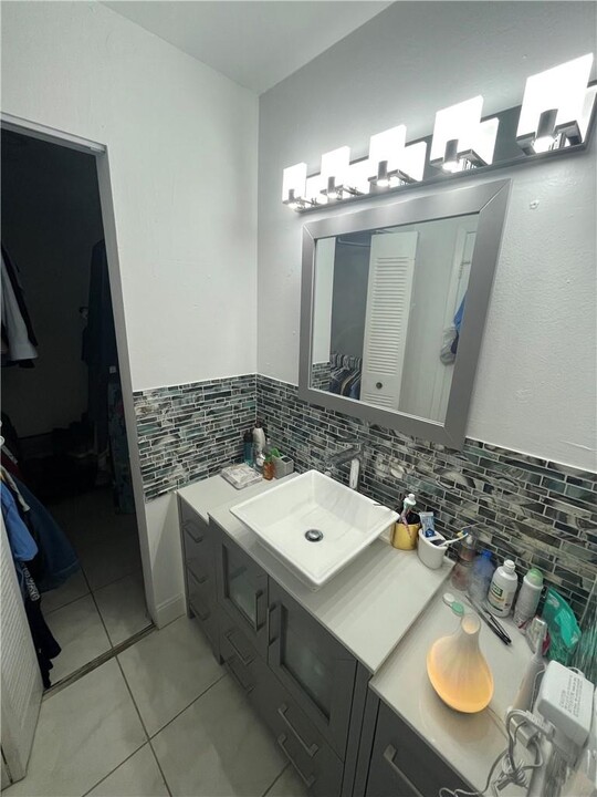 7521 NW 16th St, Unit 4209 in Plantation, FL - Building Photo