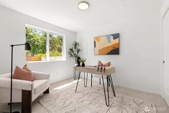 9526 Interlake Ave N in Seattle, WA - Building Photo - Building Photo