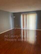 7430 Sunshine Skyway Ln in St. Petersburg, FL - Building Photo - Building Photo