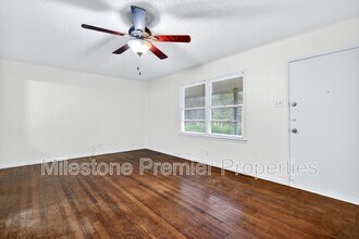 1112 Redbud Rd in Denison, TX - Building Photo - Building Photo