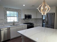 743 Yorkshire St photo'