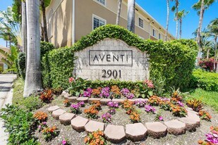 2861 NE 185th St in Miami, FL - Building Photo
