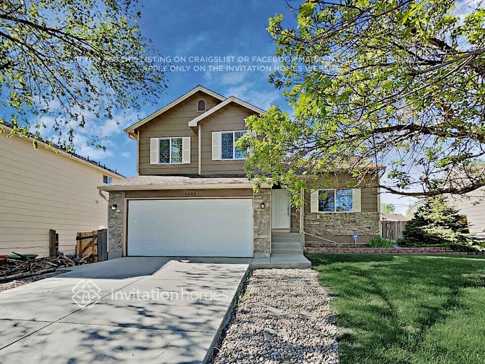5280 E 129th Way in Thornton, CO - Foto de edificio