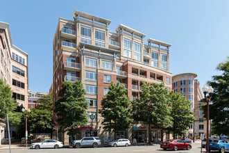 The Hawthorn Condominium in Arlington, VA - Building Photo - Building Photo