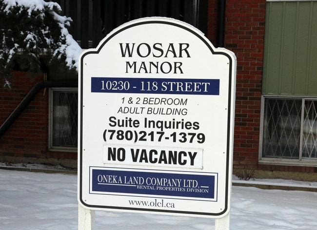 Wosar Manor in Edmonton, AB - Building Photo - Building Photo