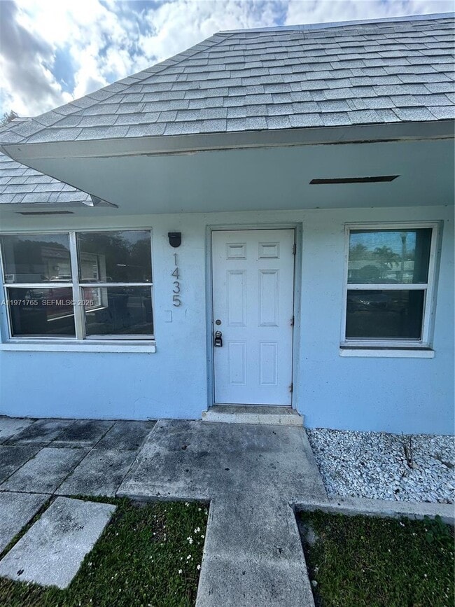1435 NW 8th Ave in Fort Lauderdale, FL - Building Photo - Building Photo