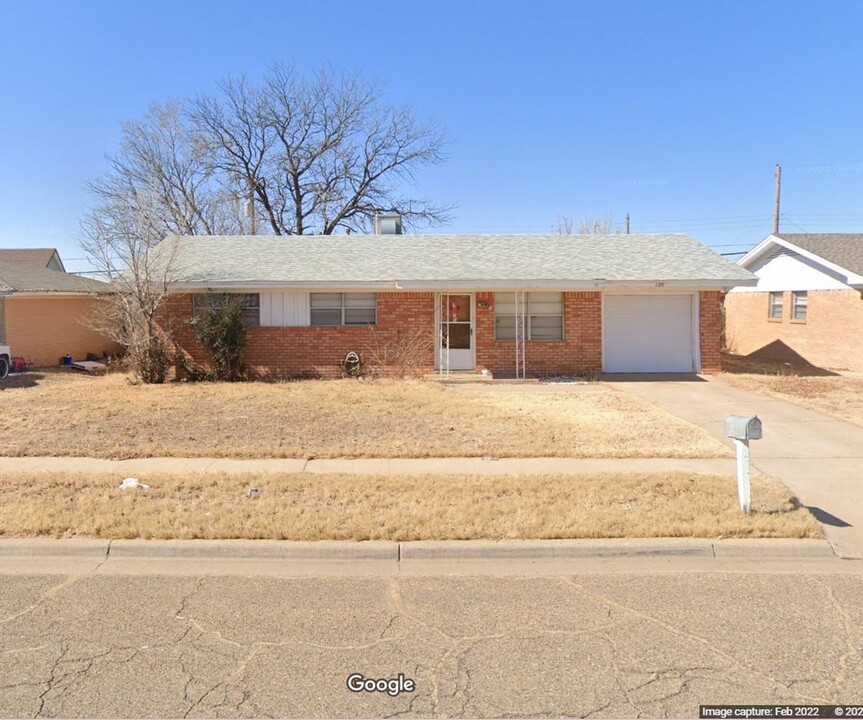 120 Sasser Dr in Clovis, NM - Building Photo