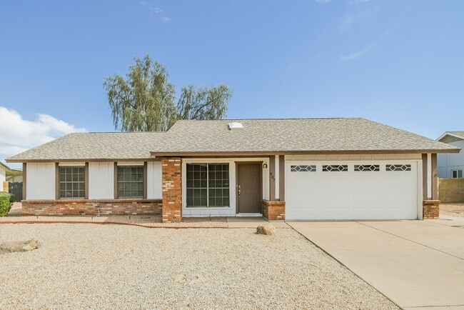 property at 907 E Hackamore St