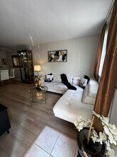 3810 N Jog Rd in Royal Palm Beach, FL - Building Photo - Building Photo