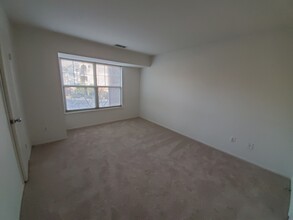 1781 Jonathan Way Unit H, Unit H in Reston, VA - Building Photo - Building Photo
