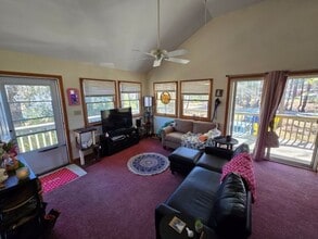 111 Arnold Dr in Powells Point, NC - Building Photo - Building Photo