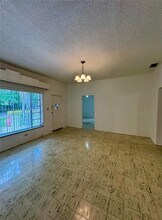 5700 SW 42nd St in Miami, FL - Building Photo - Building Photo