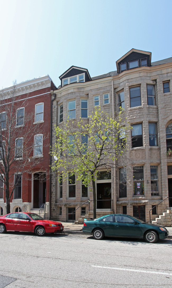 836 Park Ave in Baltimore, MD - Foto de edificio - Building Photo