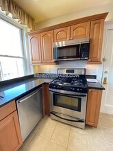 2039 Commonwealth Ave in Boston, MA - Building Photo - Building Photo