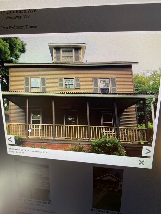 88 Sherwood Dr in Morgantown, WV - Building Photo