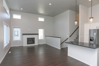 Cottagewood Townhomes in Fargo, ND - Building Photo - Interior Photo