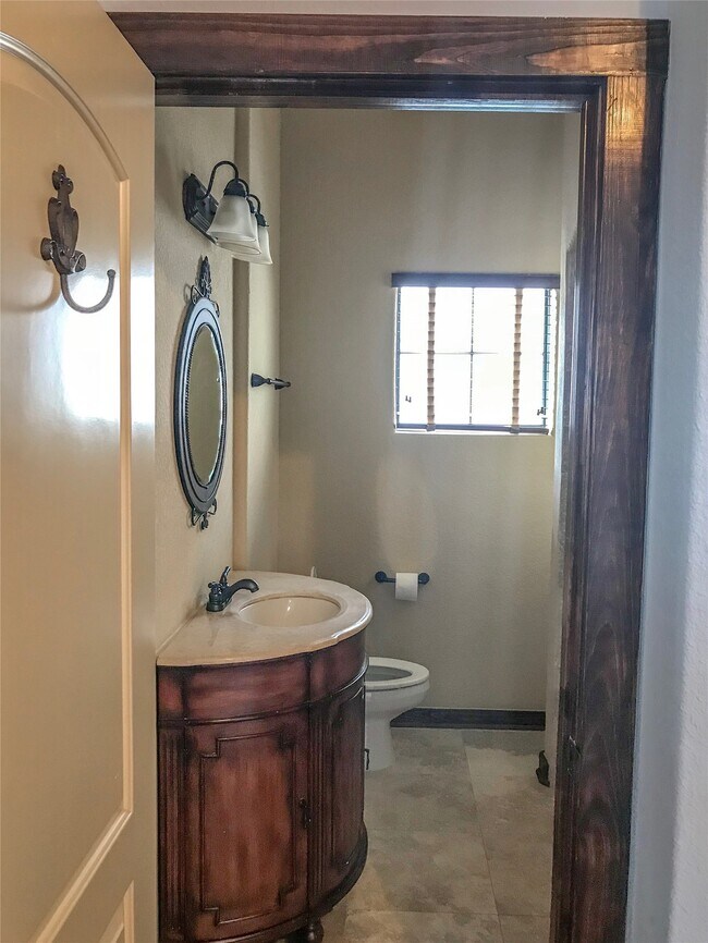 property at 1432 W 21st St