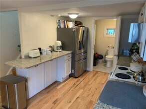 34 Callender Ave in Newport, RI - Building Photo - Building Photo