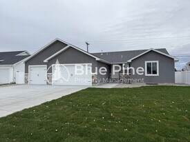 3755 Harrington Rd in Idaho Falls, ID - Building Photo