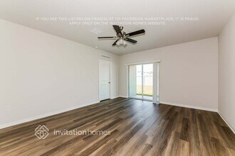 8037 Majestic Palms Ct in Venice, FL - Building Photo - Building Photo