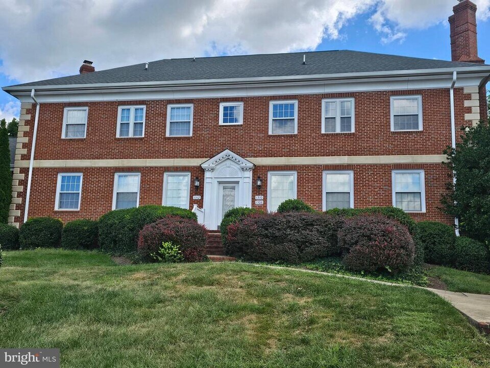 1310 Ramseur Ln in Winchester, VA - Building Photo