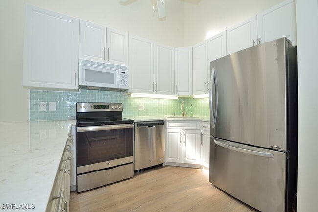 4325 Covey Cir in Naples, FL - Foto de edificio - Building Photo