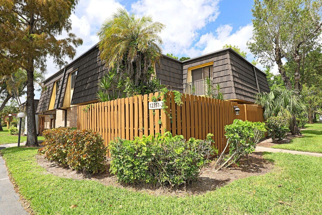 12351 Woodrose Ct in Ft. Myers, FL - Building Photo