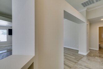434 Viewmont Dr in Henderson, NV - Building Photo - Building Photo