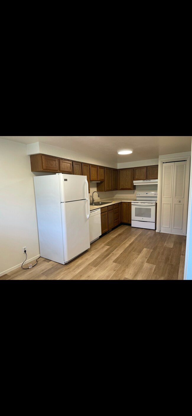 5590 S 2200 W Apartments and Nearby Roy Apartments For Rent Roy, UT