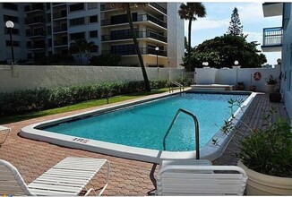 1770 S Ocean Blvd, Unit 206 in Pompano Beach, FL - Building Photo - Building Photo