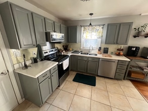 2037 Jordan Terrace NE, Unit 2 in Atlanta, GA - Building Photo - Building Photo