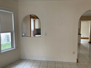 36 Windsor Rd in Somerville, MA - Foto de edificio - Building Photo
