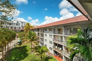 8107 SW 72nd Ave in Miami, FL - Building Photo