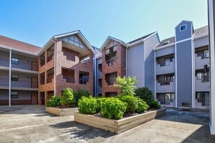Midtown Center in Champaign, IL - Building Photo