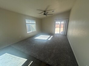 7826 E 44th Pl in Yuma, AZ - Building Photo - Building Photo