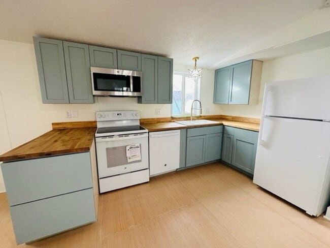 property at 177 Glenroy St