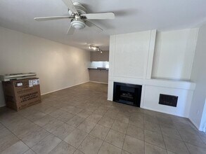 9829 Caminito Marlock in San Diego, CA - Foto de edificio - Building Photo