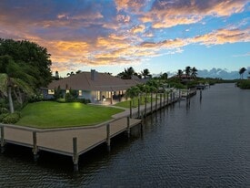 130 Queen Catherina Ct in Fort Pierce, FL - Building Photo