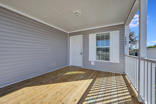 2563 Skyview St in Sebring, FL - Building Photo - Building Photo