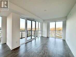 225 Malta Ave. in Brampton, ON - Building Photo - Building Photo